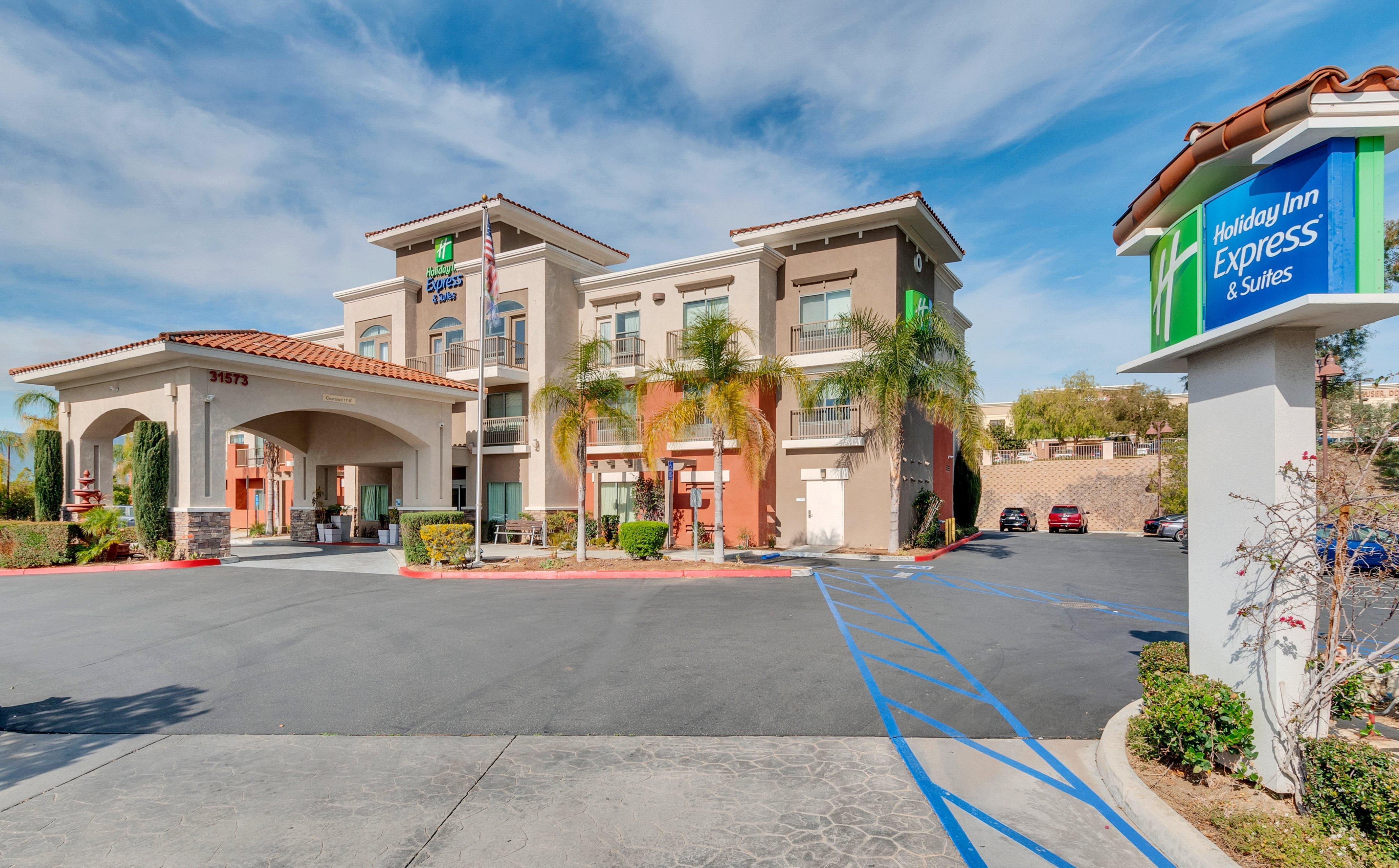 Holiday Inn Express Hotel & Suites Lake Elsinore By Ihg Exterior foto