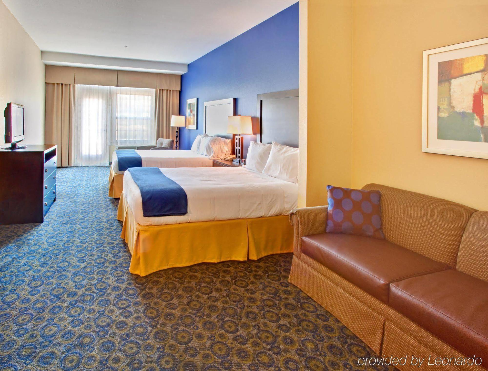Holiday Inn Express Hotel & Suites Lake Elsinore, An Ihg Hotel Zimmer foto