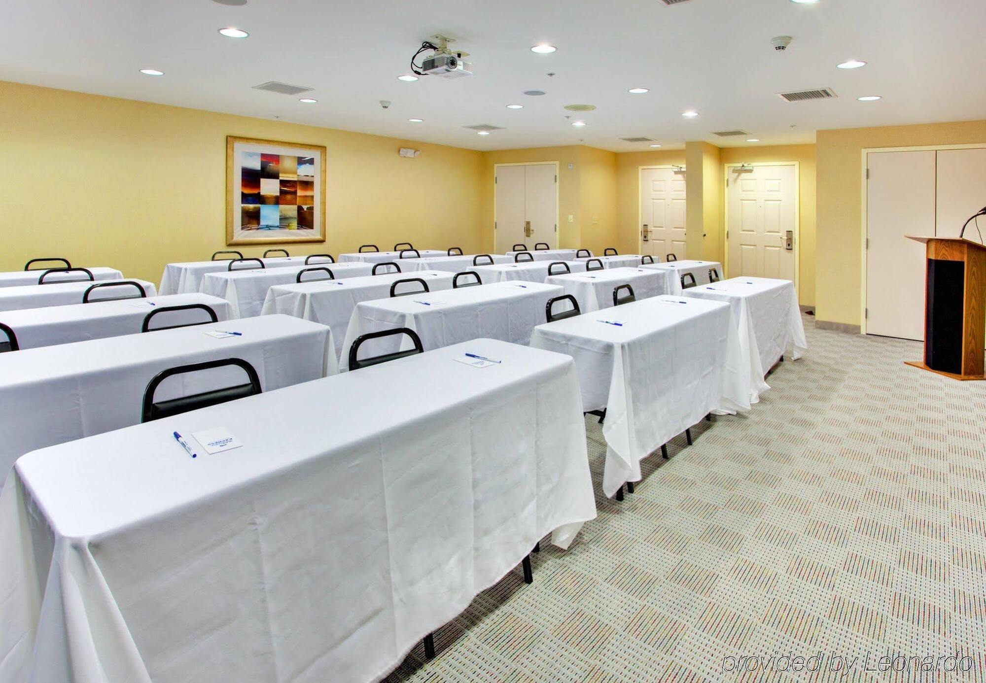 Holiday Inn Express Hotel & Suites Lake Elsinore By Ihg Exterior foto